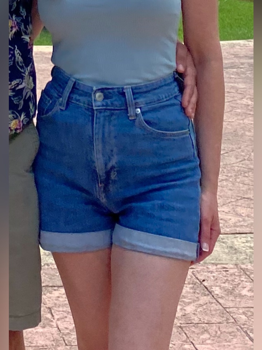 H&M mom shorts Denim size 2